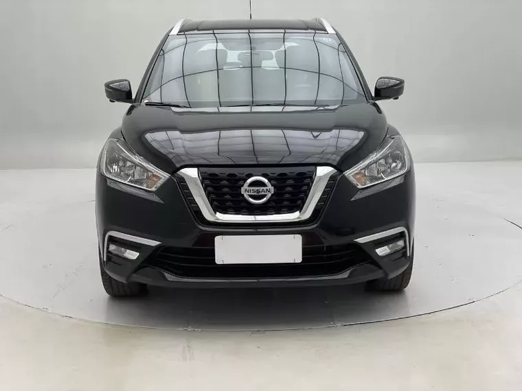 Nissan Kicks Preto 16