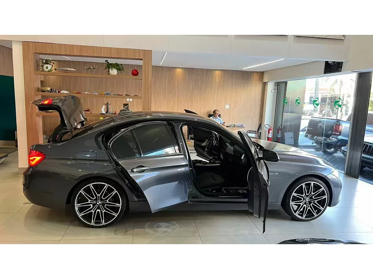 BMW 320i Cinza 15