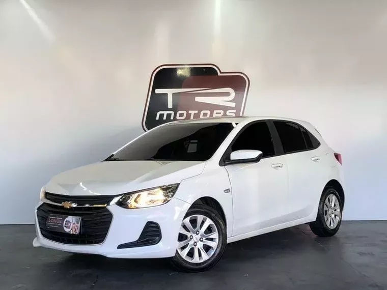 Chevrolet Onix Branco 2