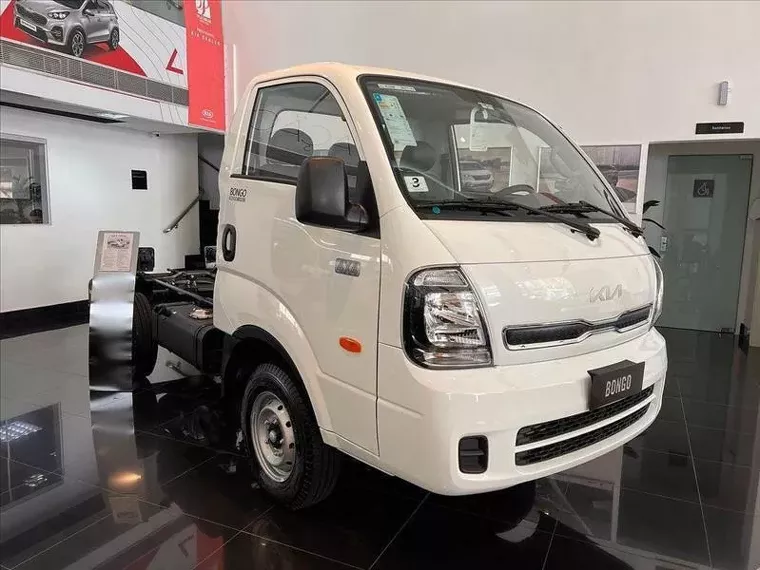 KIA Bongo Branco 12