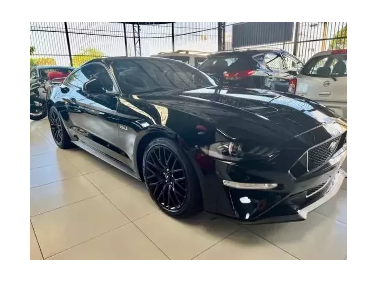 Ford Mustang Preto 2