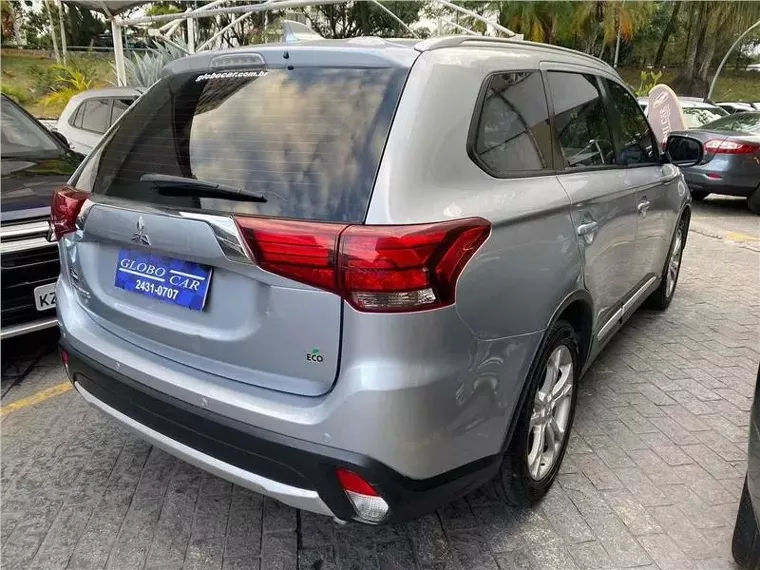 Mitsubishi Outlander Prata 6