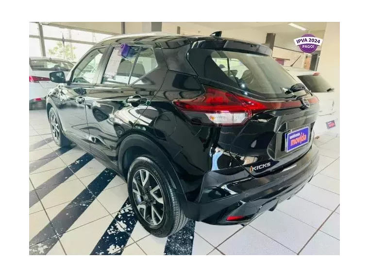 Nissan Kicks Preto 5