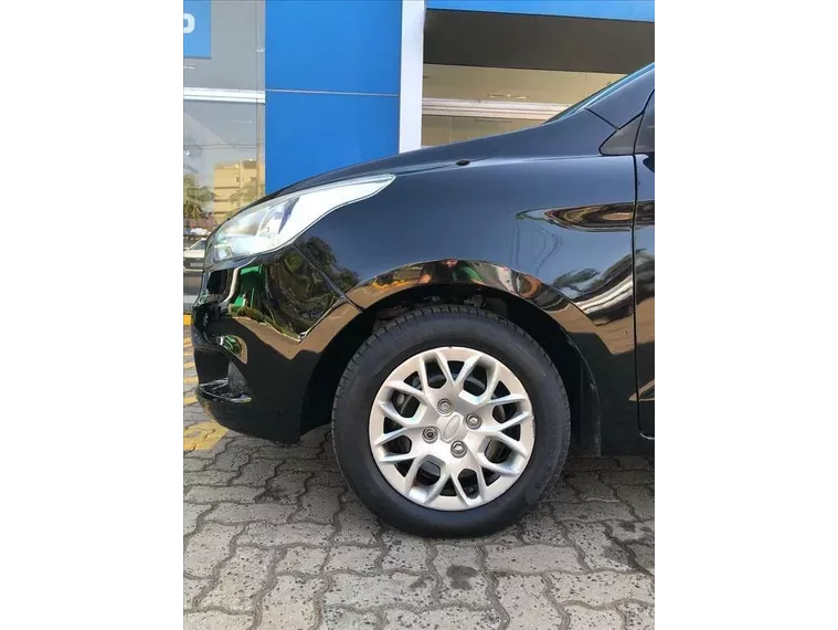 Ford KA Preto 1