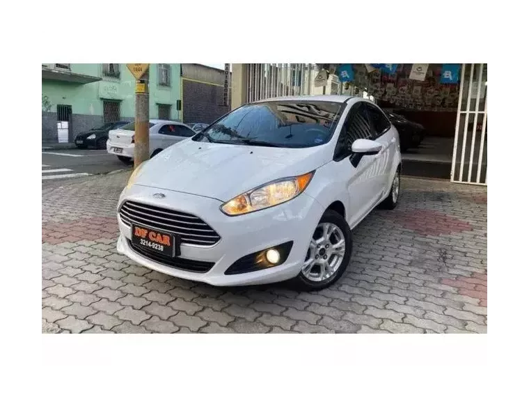 Ford Fiesta Branco 6