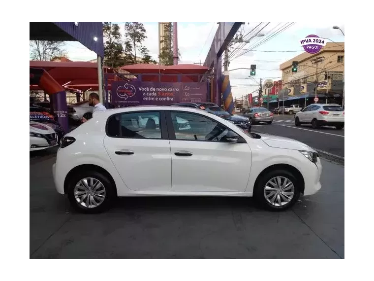 Peugeot 208 Branco 6