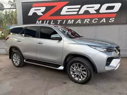 Toyota Hilux SW4
