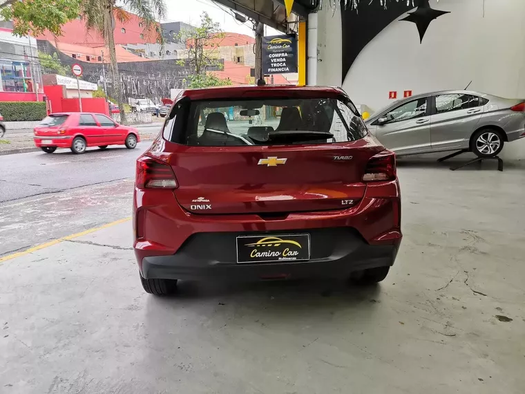 Chevrolet Onix Vermelho 3