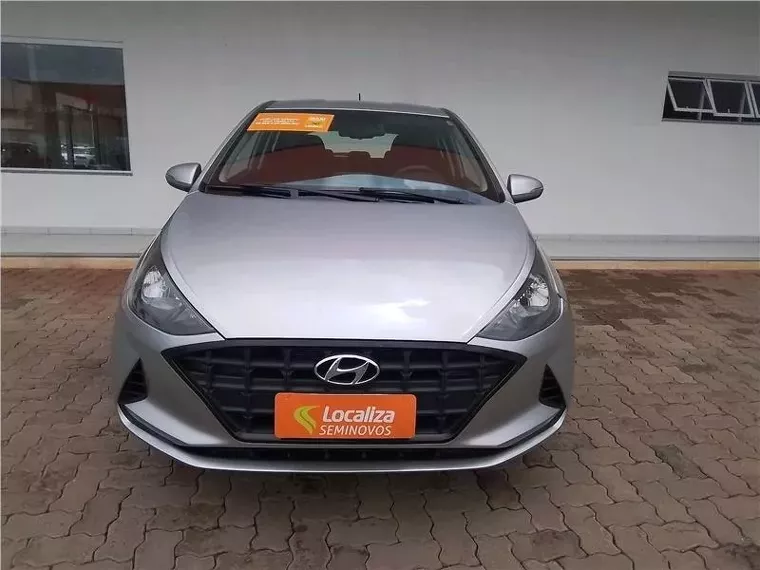 Hyundai HB20 Prata 7