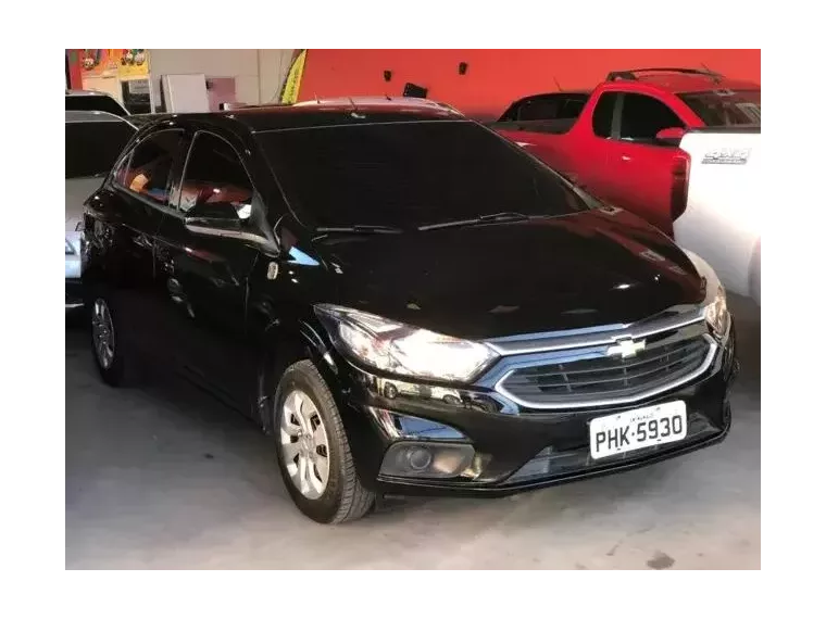 Chevrolet Onix Preto 7