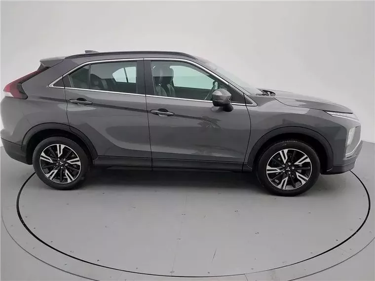 Mitsubishi Eclipse Cross Cinza 2