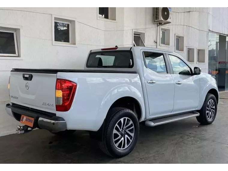 Nissan Frontier Branco 7