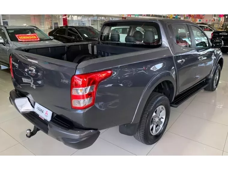 Mitsubishi L200 Triton Cinza 22