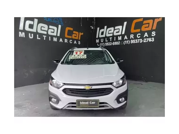 Chevrolet Onix Branco 8