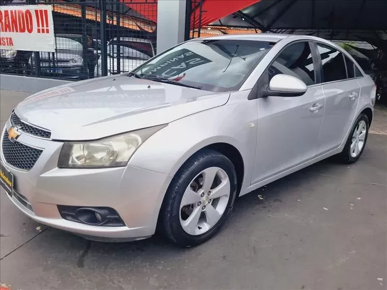 Chevrolet Cruze Prata 2