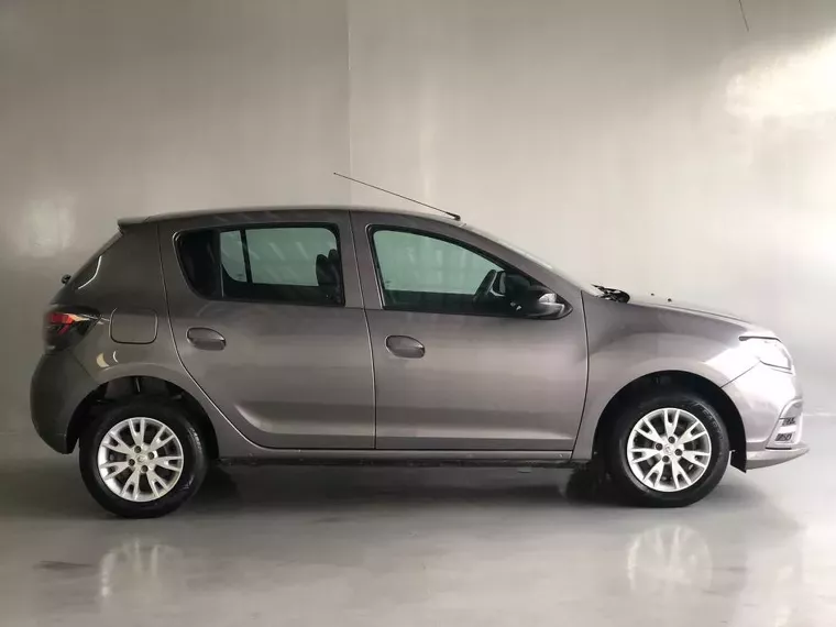 Renault Sandero Cinza 16