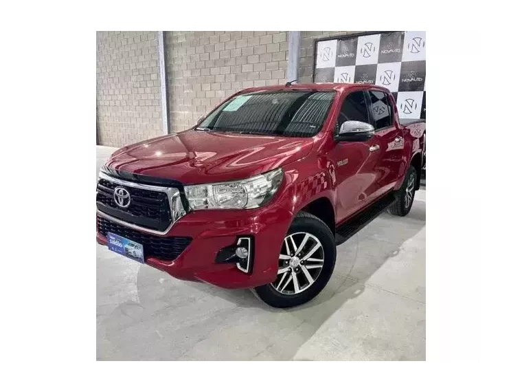 Toyota Hilux Vermelho 7