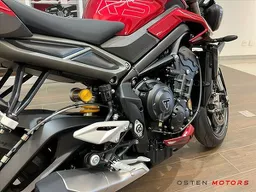 Triumph Street Triple