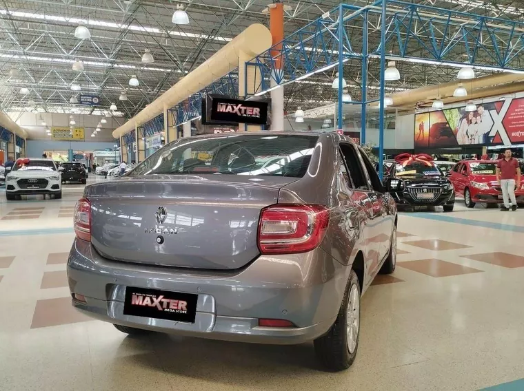 Renault Logan Cinza 5