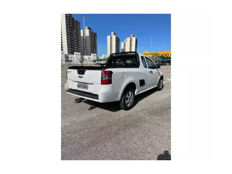 Chevrolet Montana Branco 6