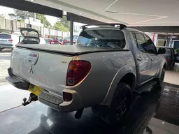 Mitsubishi L200 Savana