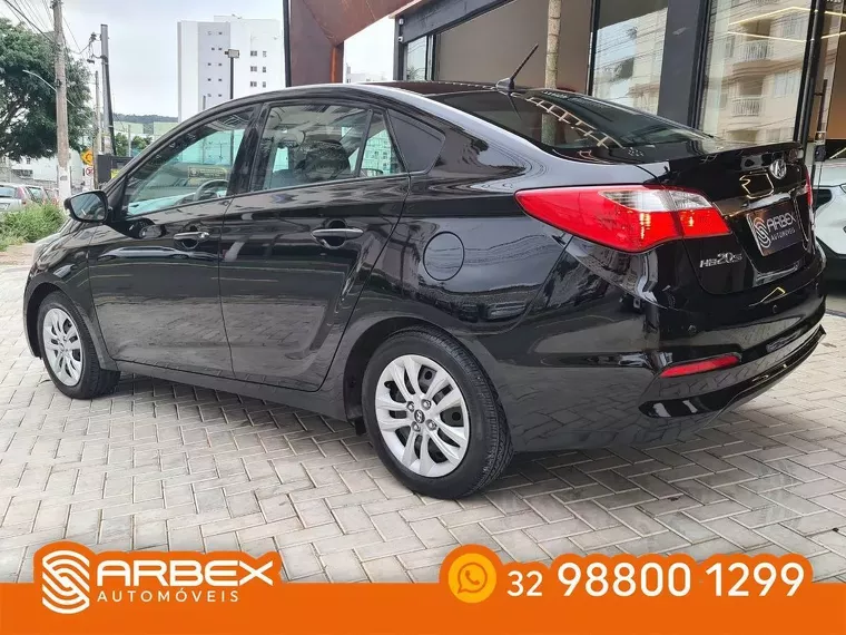 Hyundai HB20S Preto 10