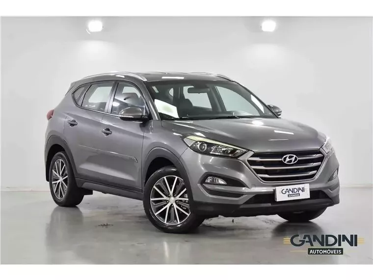 Hyundai Tucson Cinza 14