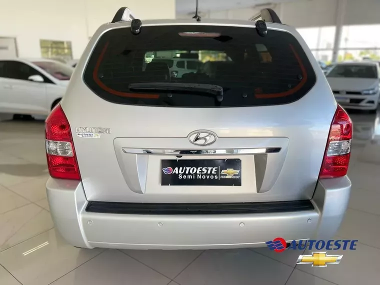 Hyundai Tucson Prata 10