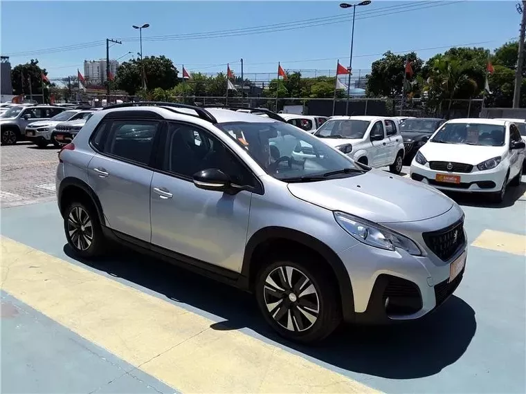 Peugeot 2008 Cinza 10