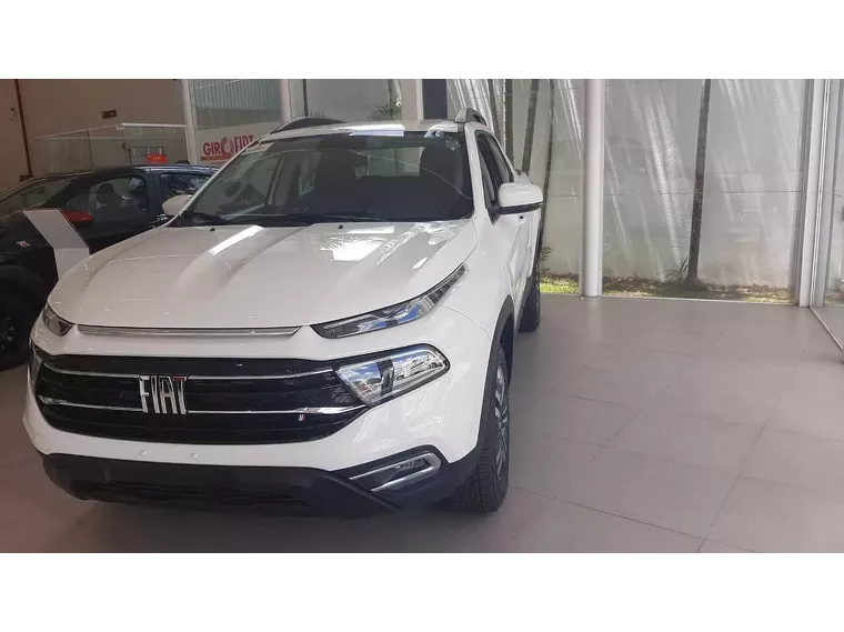 Fiat Toro Branco 8