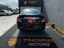Nissan Versa