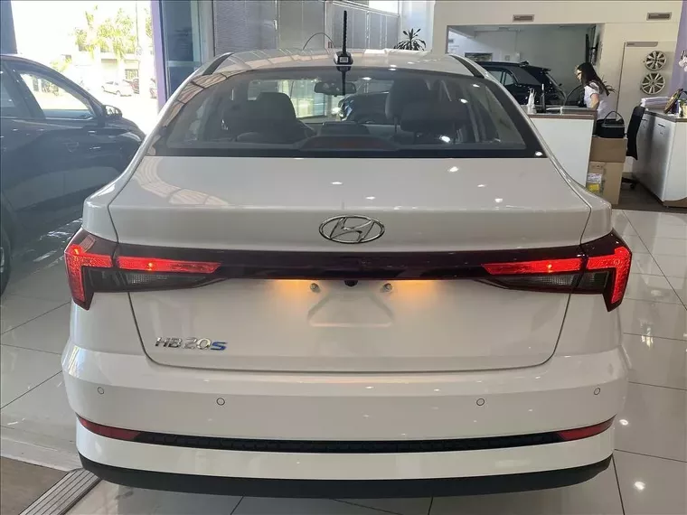 Hyundai HB20S Branco 12