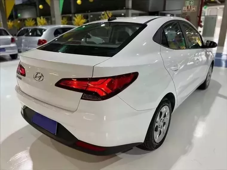 Hyundai HB20S Branco 2