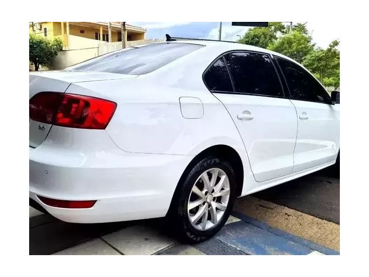 Volkswagen Jetta Branco 2