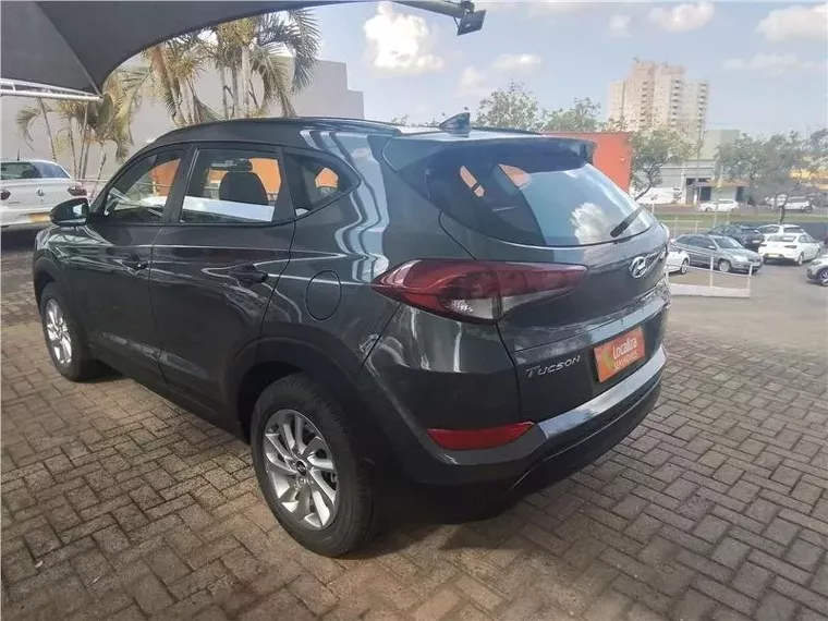 Hyundai Tucson Cinza 2