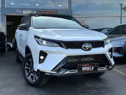 Toyota Hilux SW4