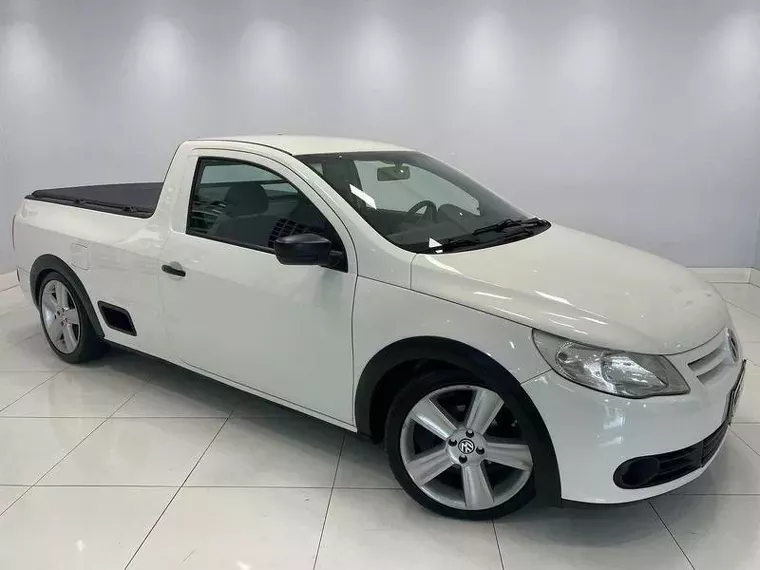 Volkswagen Saveiro Branco 4