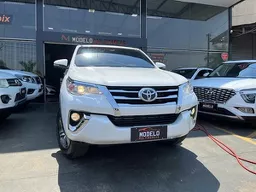 Toyota Hilux SW4