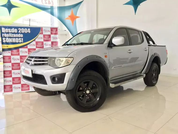 Mitsubishi L200 Triton Prata 9