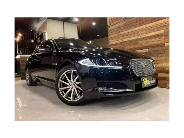 Jaguar XF Preto 1