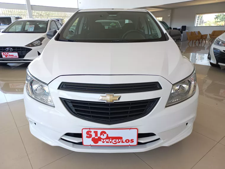 Chevrolet Onix Branco 7