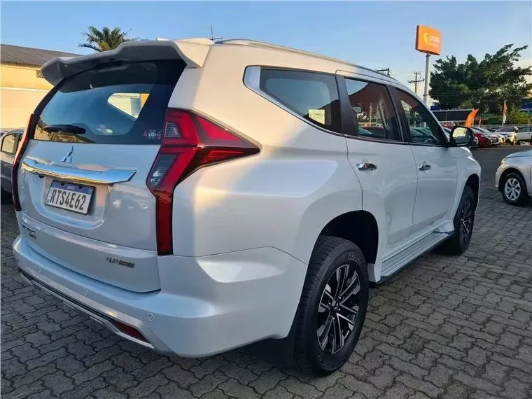 Mitsubishi Pajero Sport Branco 13