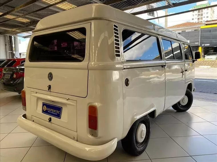 Volkswagen Kombi Branco 15