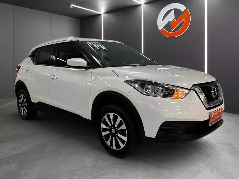 Nissan Kicks Branco 6