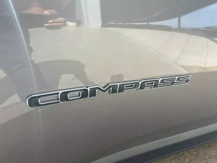 Jeep Compass Cinza 4