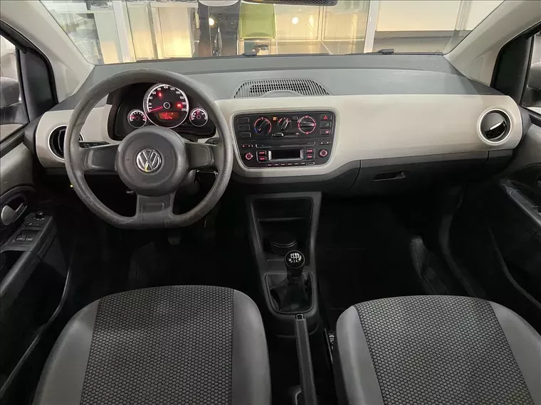 Volkswagen UP Prata 3