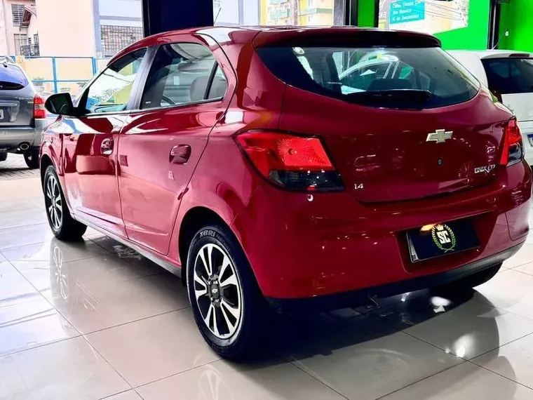 Chevrolet Onix Vermelho 5