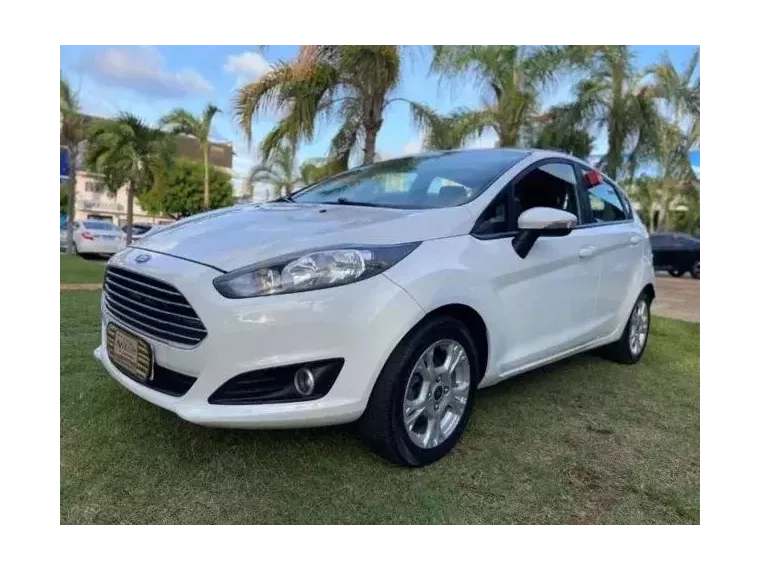 Ford Fiesta Branco 3