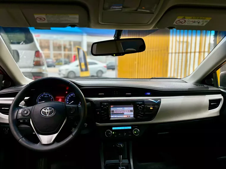 Toyota Corolla Vermelho 8