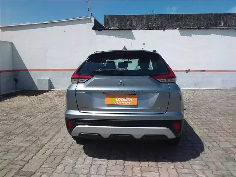 Mitsubishi Eclipse Cross Prata 8